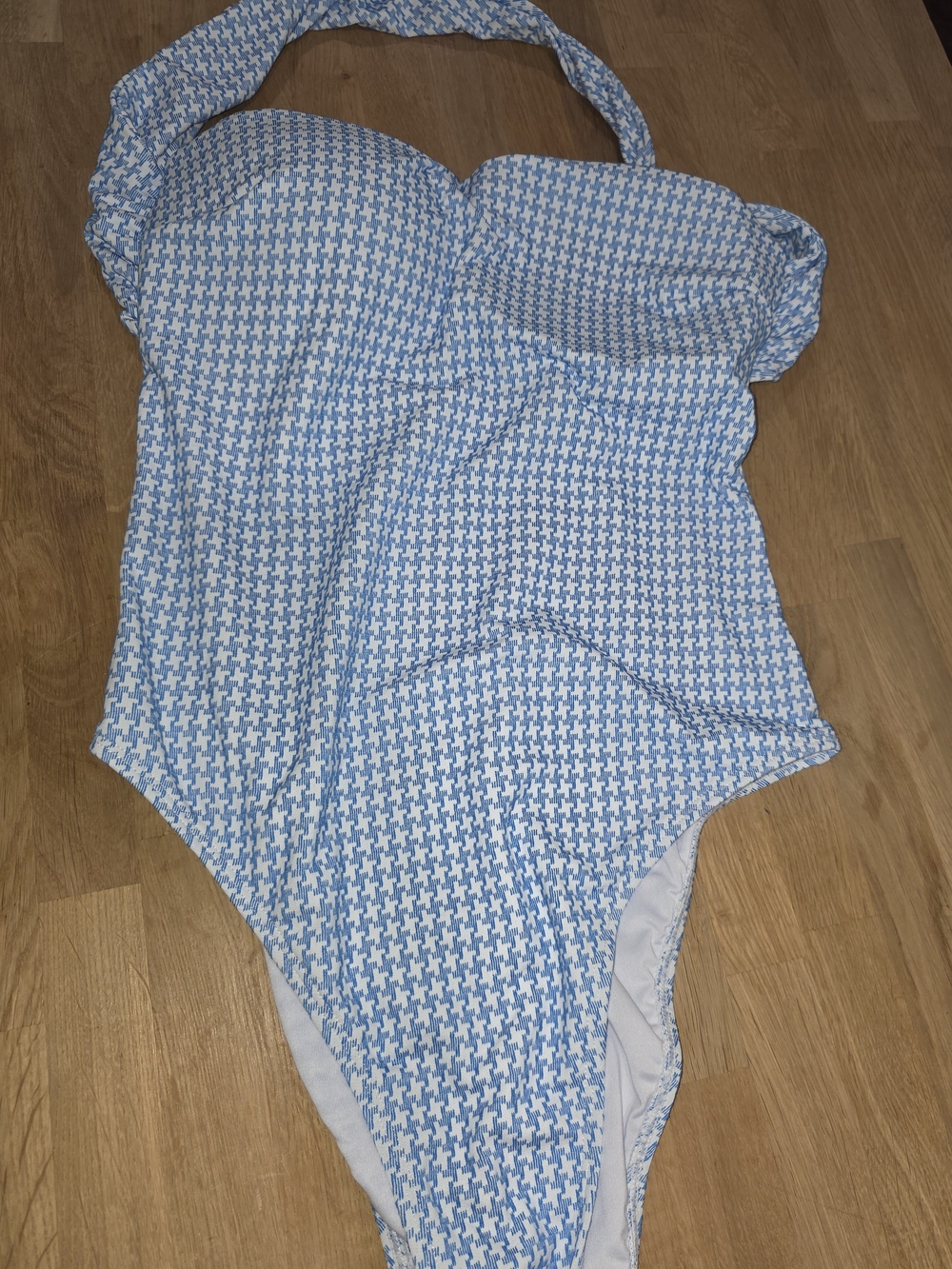 Cupshe Blue White City Chic Houndstooth Long Torso One-Piece Swimsuit Small NWOT